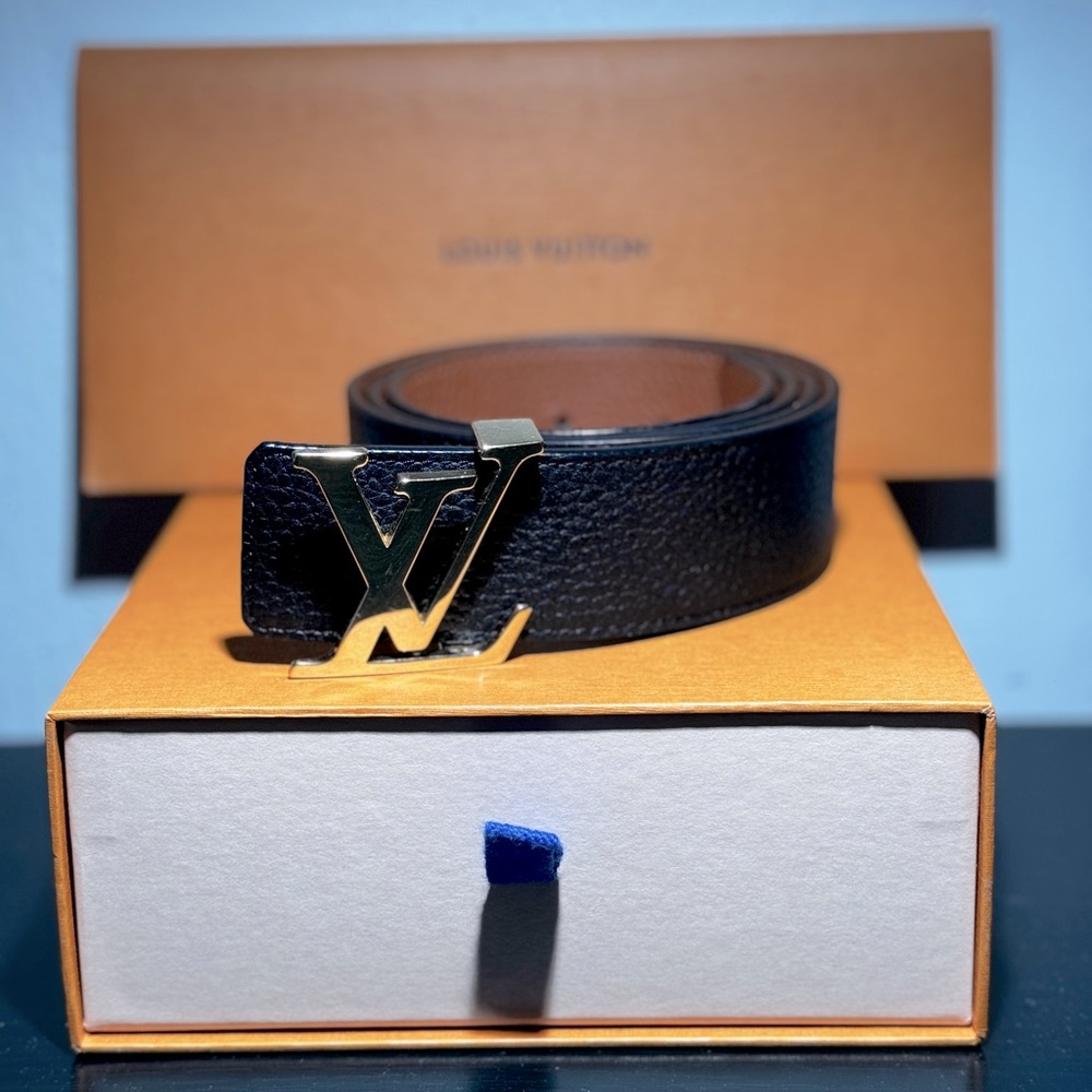 Louis Vuitton LV Initiales 40MM leather logo monogram belt